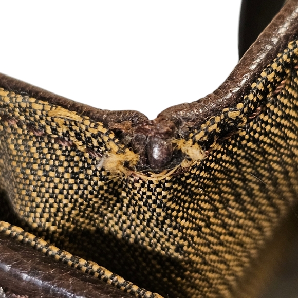 FENDI WOVEN HANDBAG - Picture 15 of 16